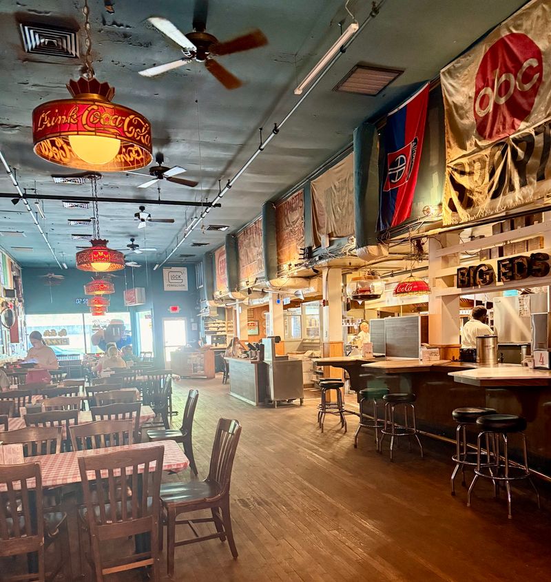 How A Drug Store Became A Pizzeria In 1970