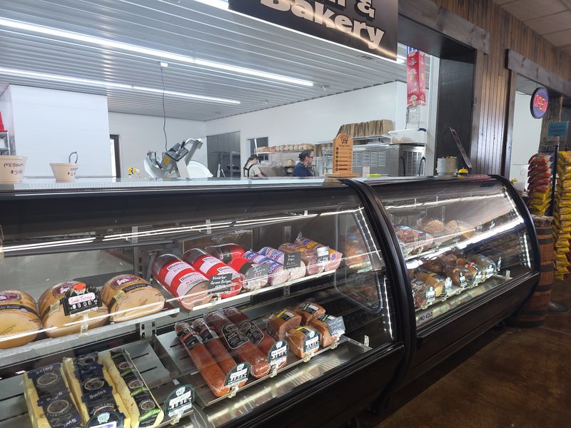 How Shoppers Stretch Their Grocery Budget Here