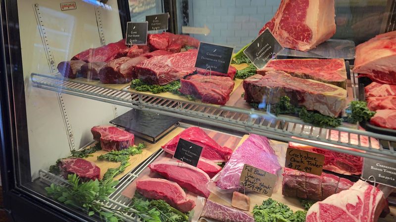 Butchers Who Explain Grading Like Patient Teachers