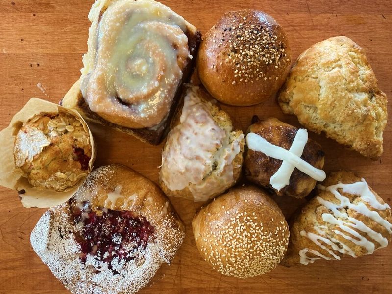 On A Limb Bakery Cafe, Right By Salem's Lone Traffic Light