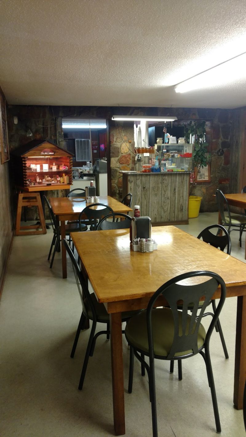 The Old-Town Dining Room Feel