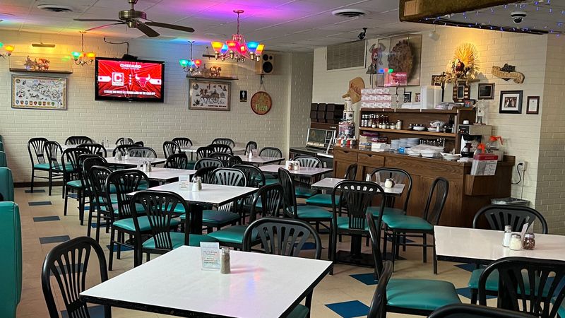 Retro Rooms Lined With Chicago Memories