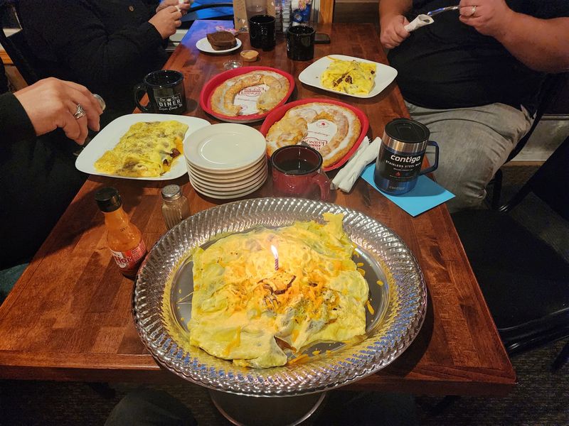 Breakfast Plates Worth An Early Stop