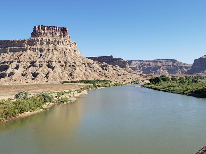 Book Cliffs And Wide Desert Horizons