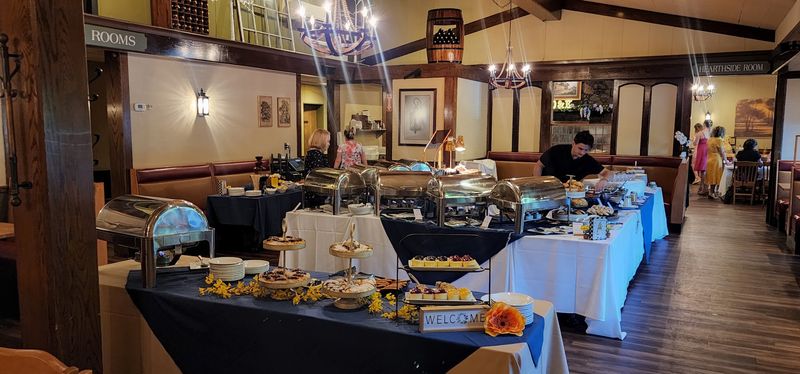 Sunday Brunch With Endless Choices
