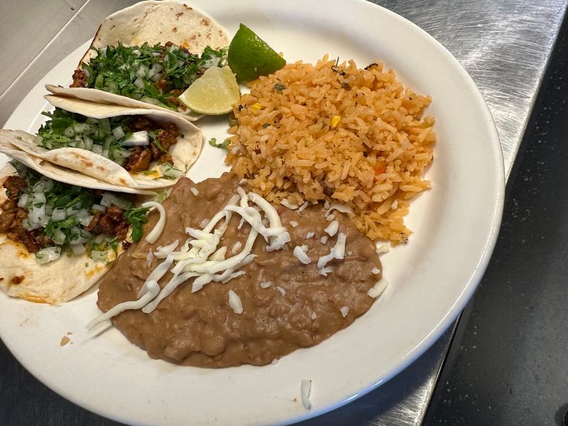 Steak Tacos That Keep Regulars On A Weekly Schedule