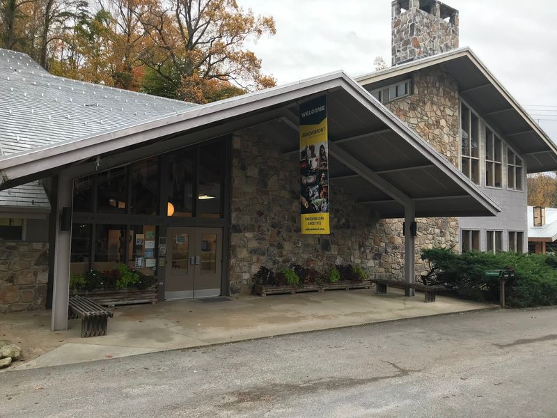Mountain Quiet Minutes From Downtown Gatlinburg