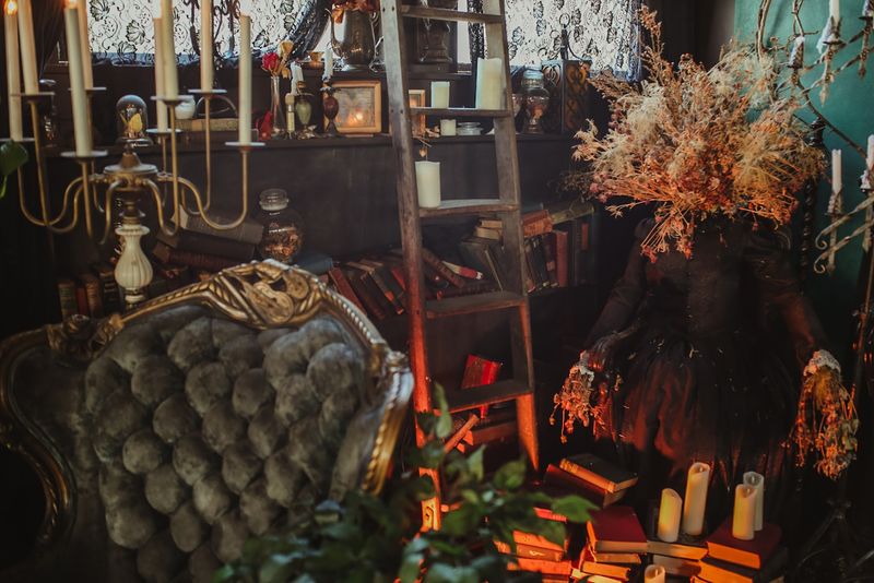 Seasonal Photo Tableaux Worth Dressing Up For