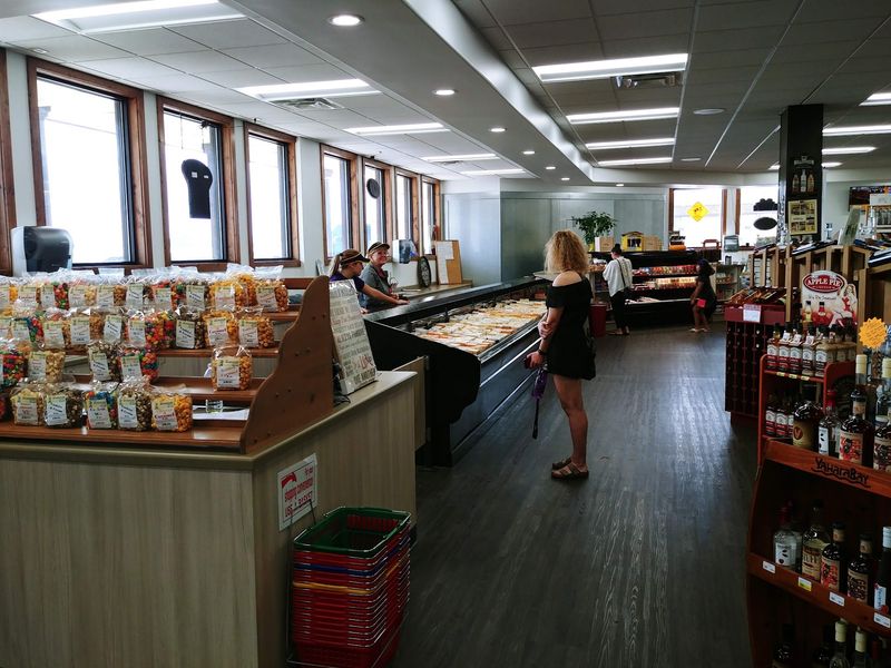 Pizza And Hot Food Worth Planning Around