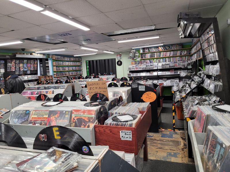 Music Matters Record Store - Niagara Falls