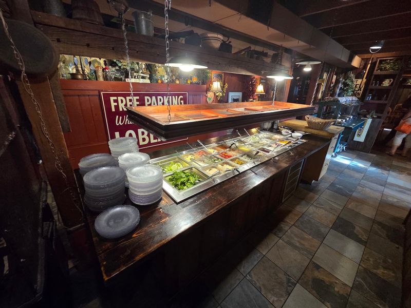 The Hot Bar That Made Sunday Famous