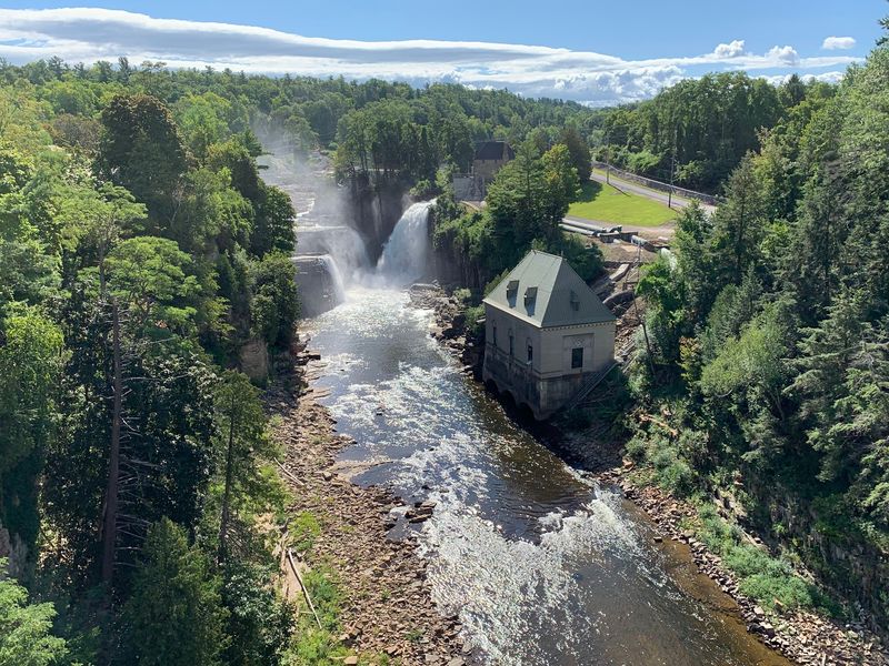Rainbow Falls Puts On The Loudest Welcome