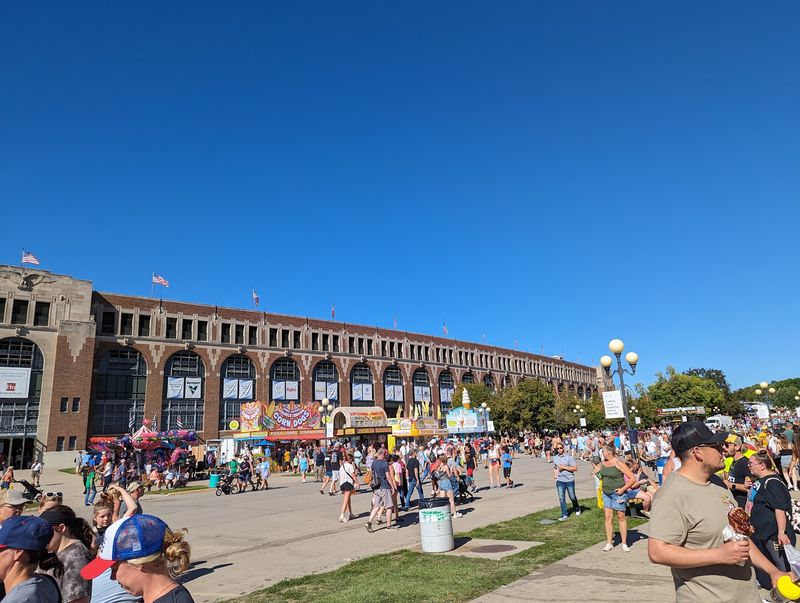 Free Stages And Grandstand Nights