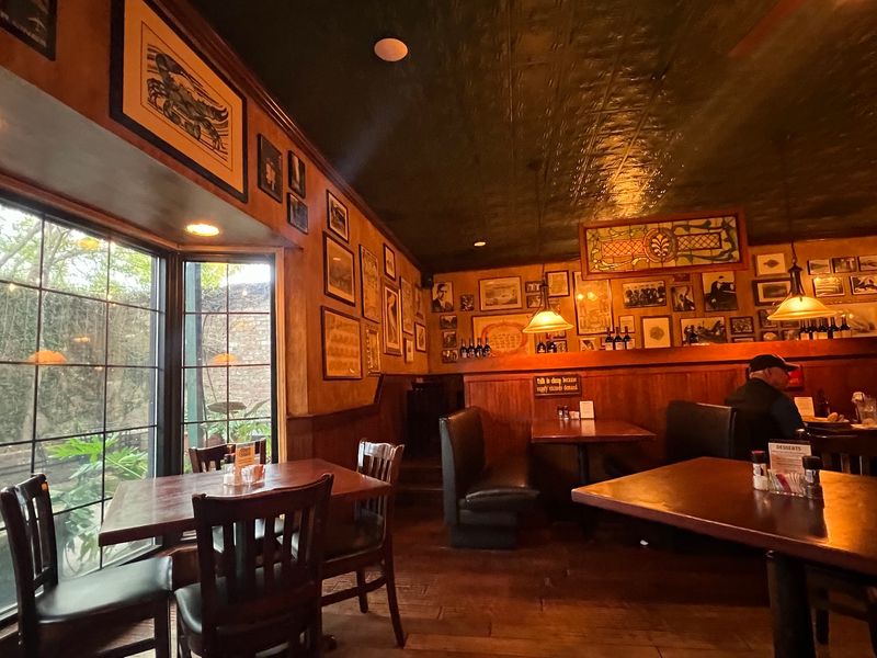 Crescent City Grill