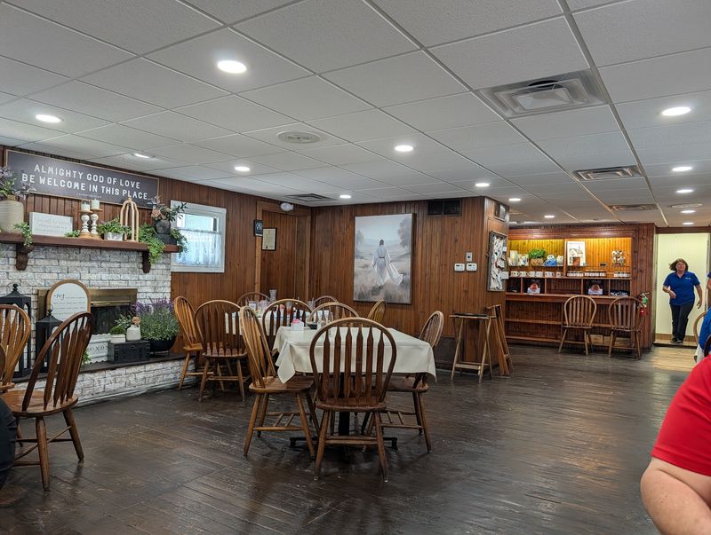 The Blue Owl Restaurant & Bakery, Kimmswick