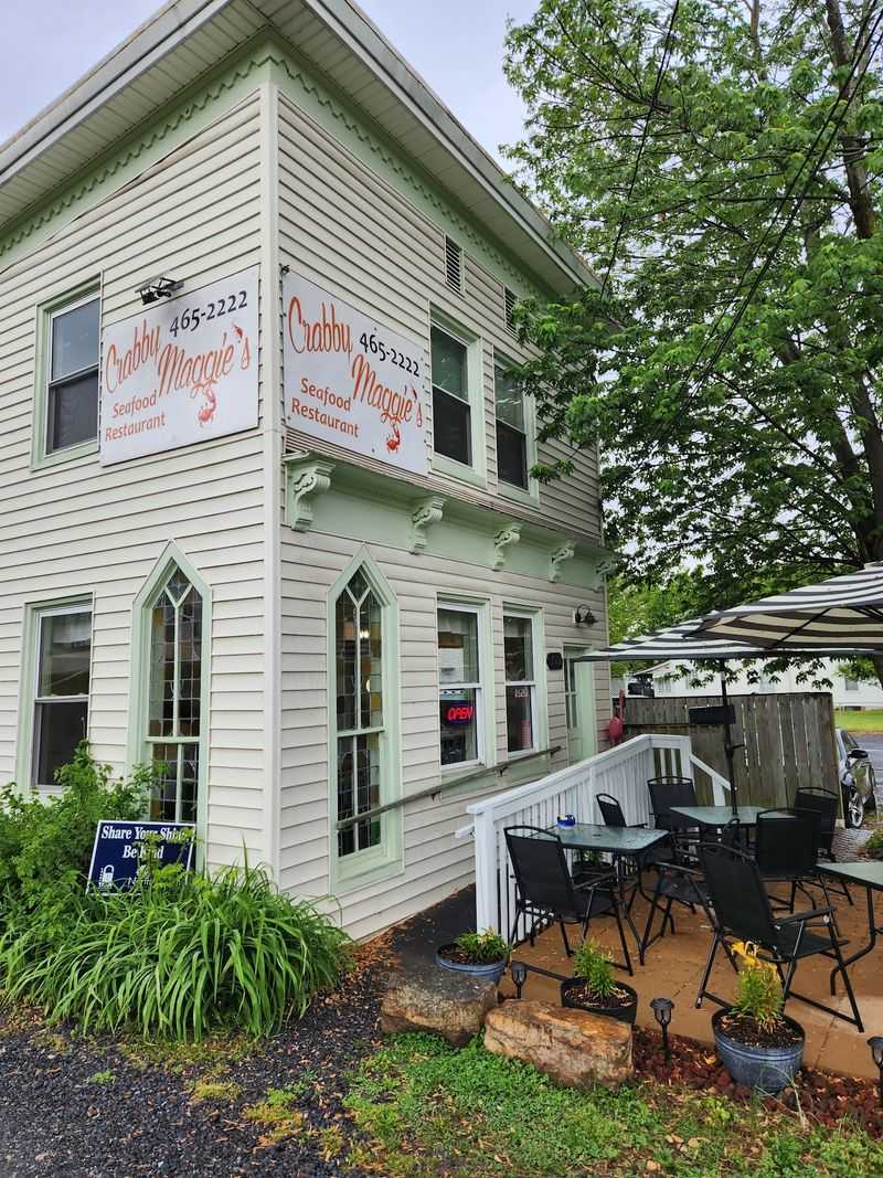 Crabby Maggie's Seafood & More Resturant, Strasburg