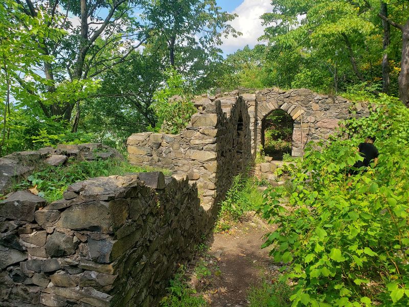 Mount Tom State Reservation