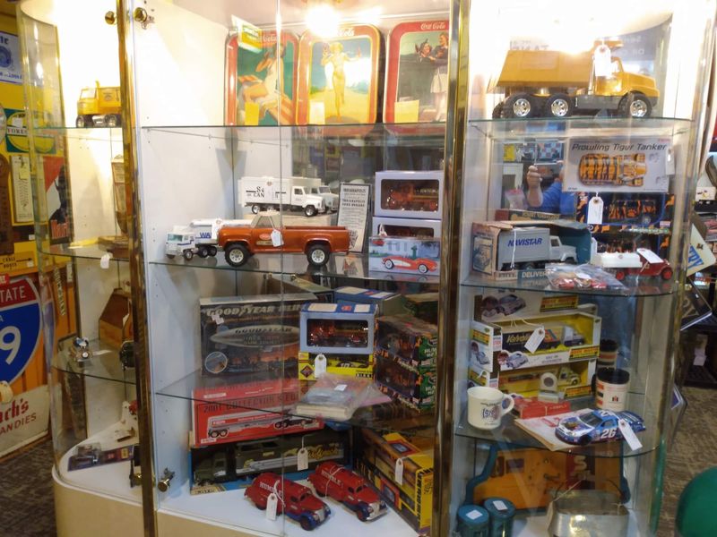 Pocket-Change Toy Hunting For Kids
