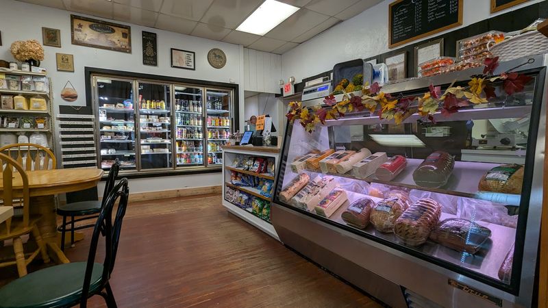 The Breadbasket Bakery And Cafe, Russell