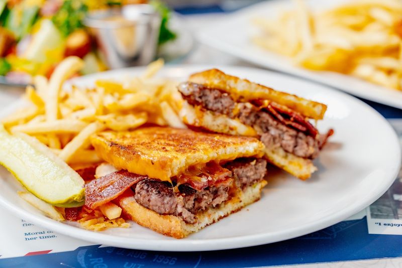 Lunch Options That Hold Their Own