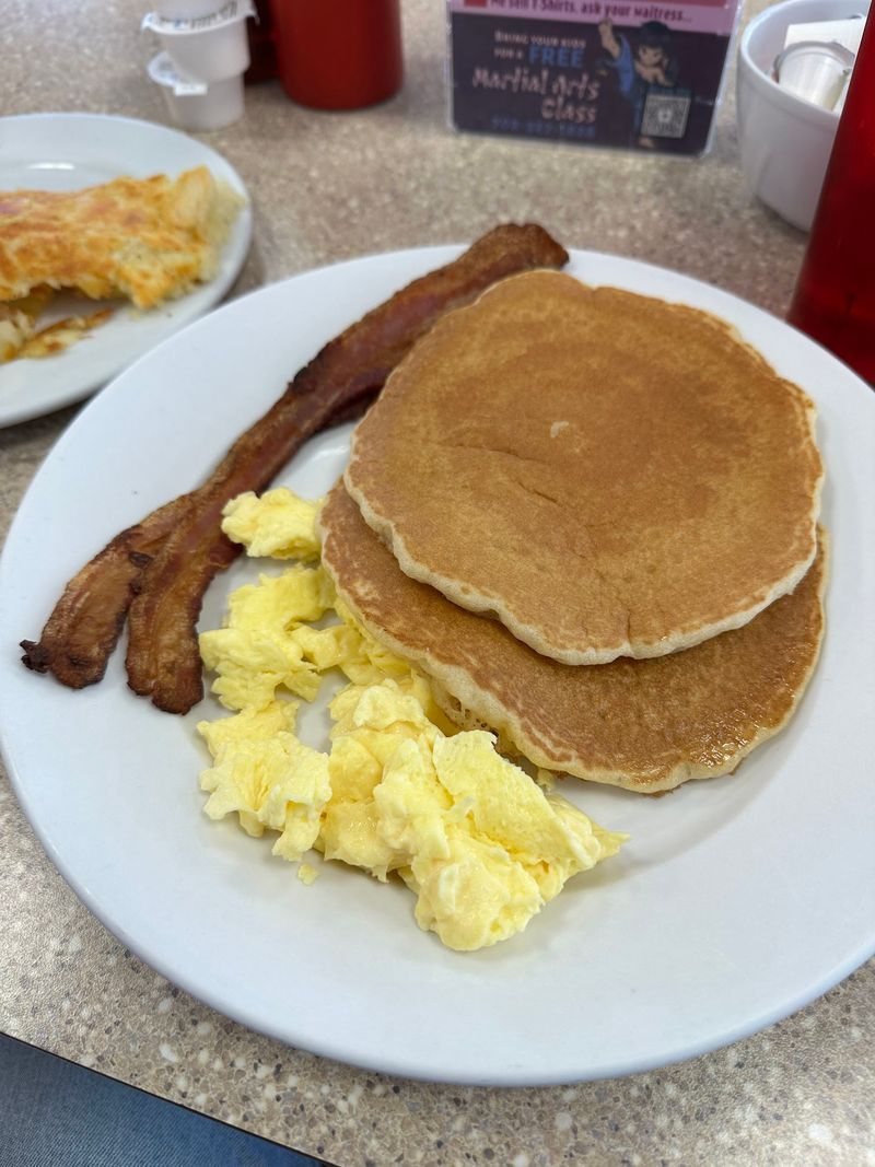 Pancakes And French Toast Worth The Trip