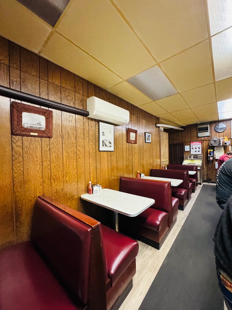 Peter's Diner - Glens Falls