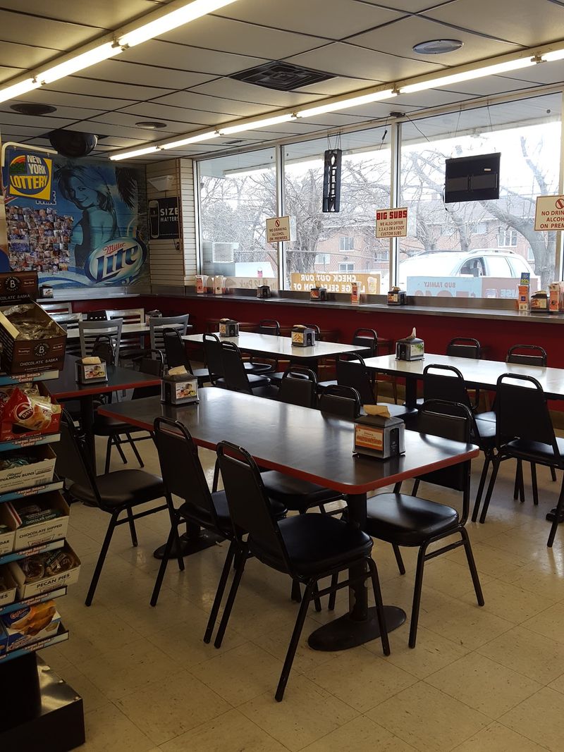 Deli & Brew - Troy