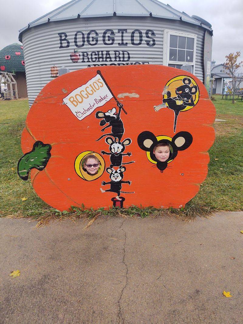 Boggio's Orchard & Produce, Granville, IL