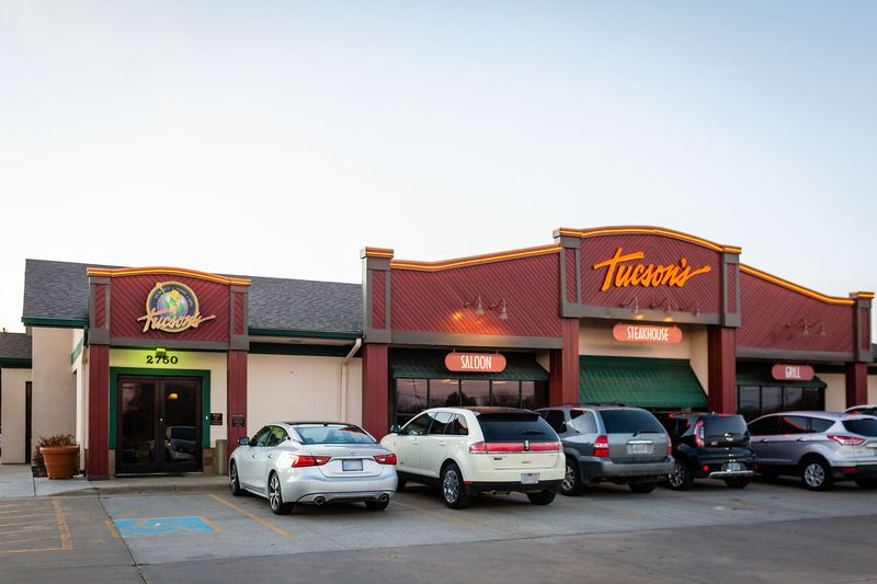 Tucson's Steakhouse Saloon & Grill, Salina