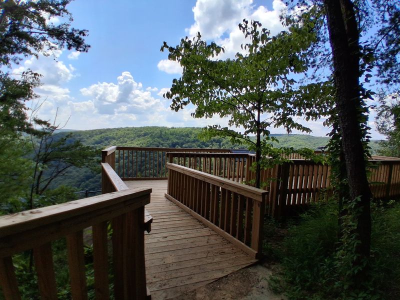East Rim Overlook Trail, Oneida