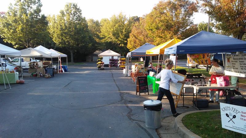 Sweet Apple Farmers & Artisans Market
