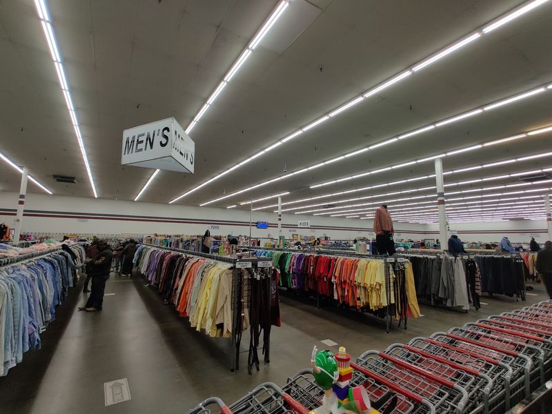 Shopping That Keeps Things Circulating