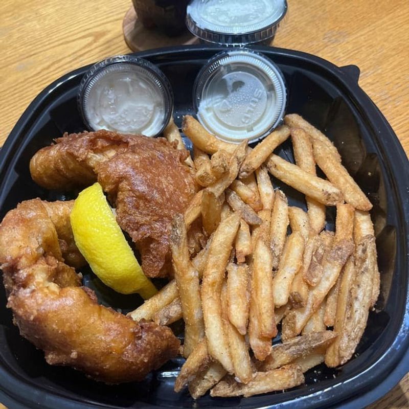 Fried Perch That Keeps People Coming Back
