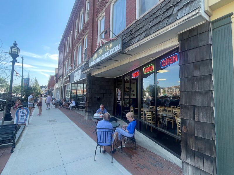 Planning Your Trip To Maine Street