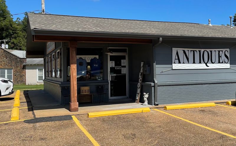 BackTrack Antique Station, Water Valley, MS