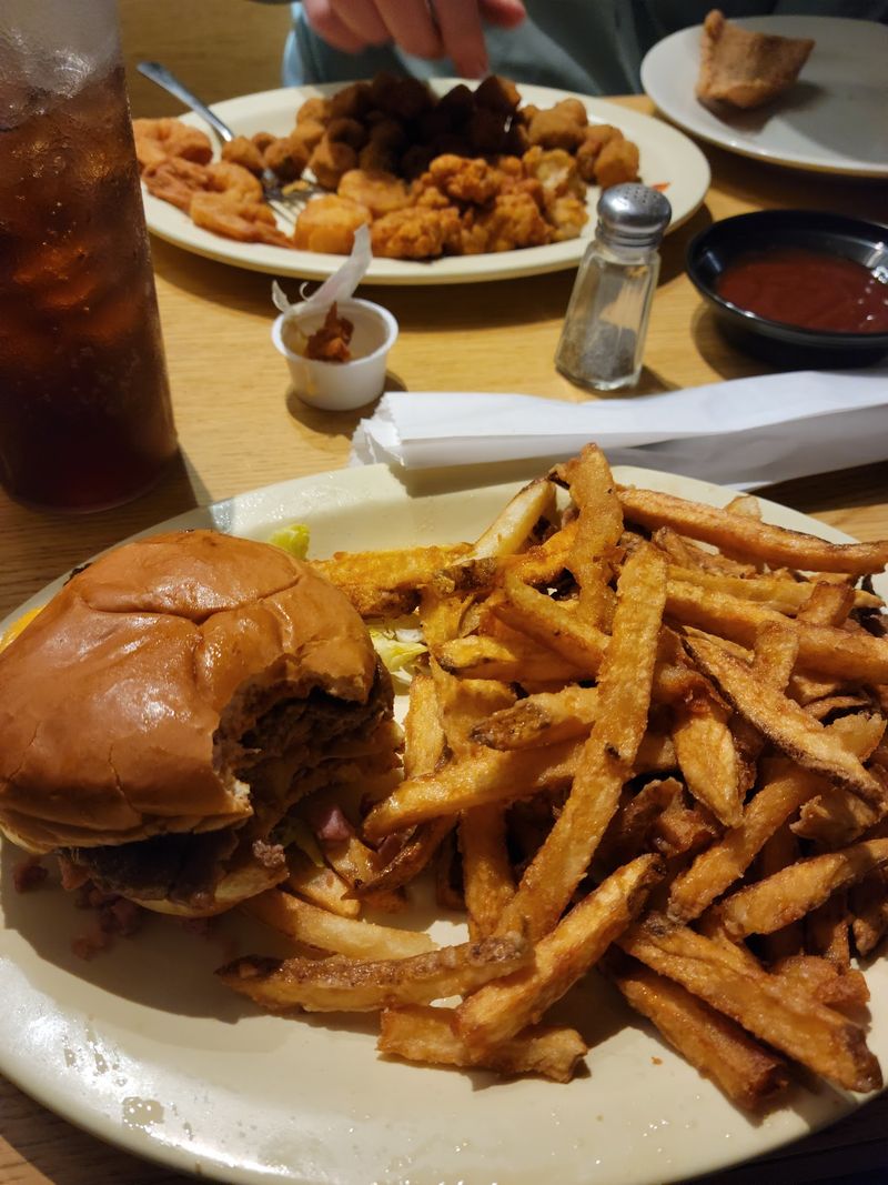 Tips For Pairing Fried Catfish With Non-alcoholic Drinks