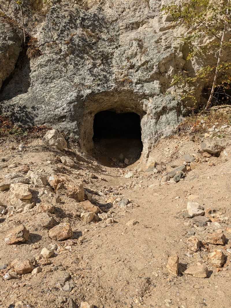 Tunnels And Water-Filled Chambers To Wander
