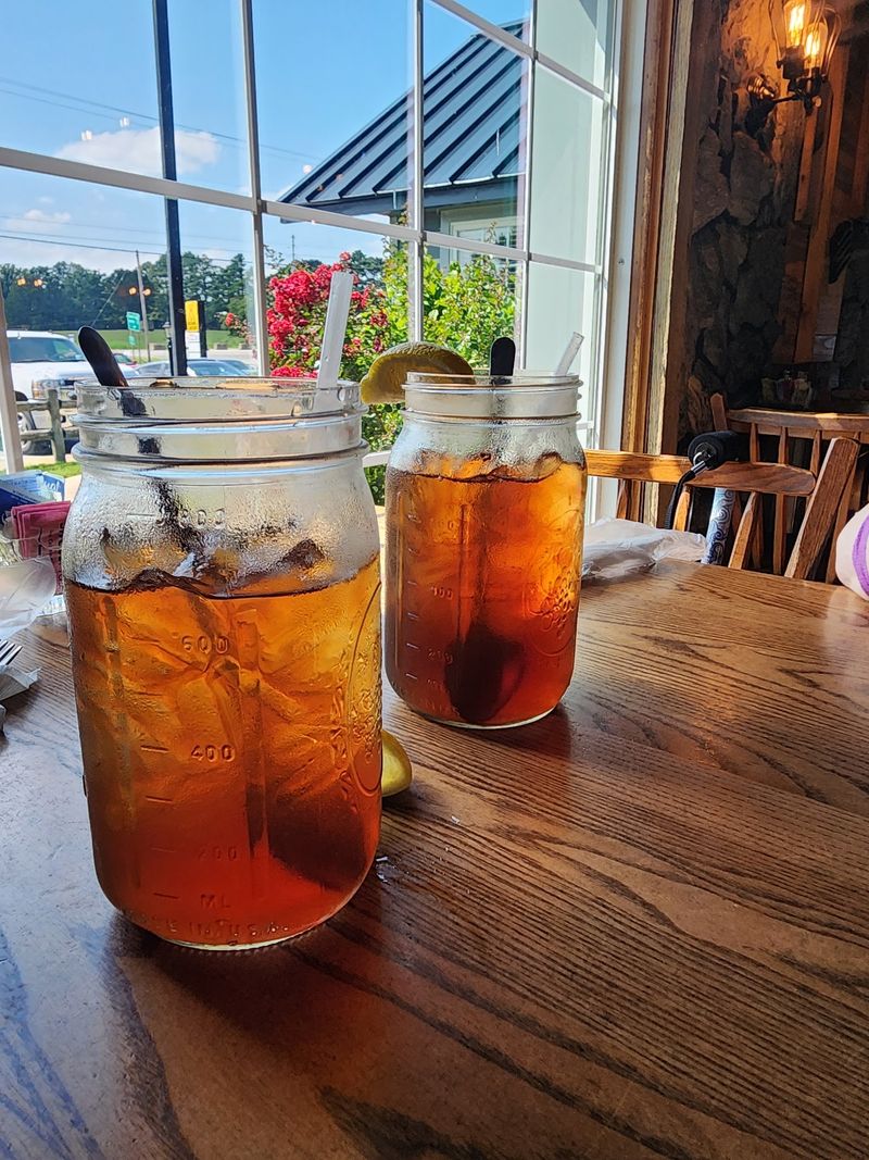 Sides, Cornbread and the Mason Jar Drinks