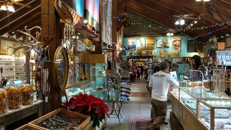 Rocks, Gemstones And Minerals For Curious Collectors