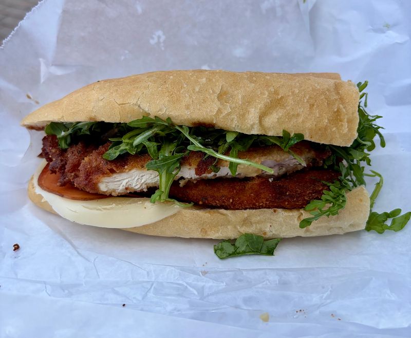 Petraroia Deli