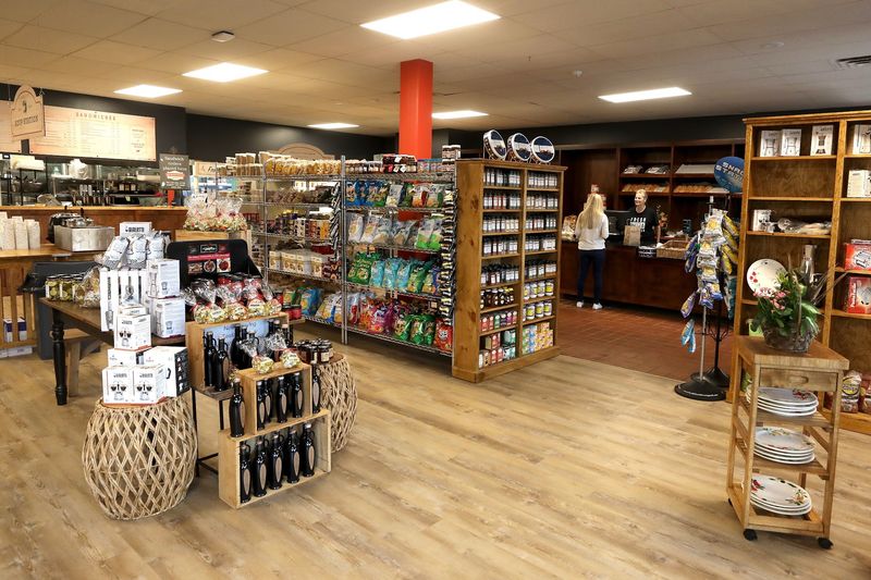Cardona's Latham Market - Latham