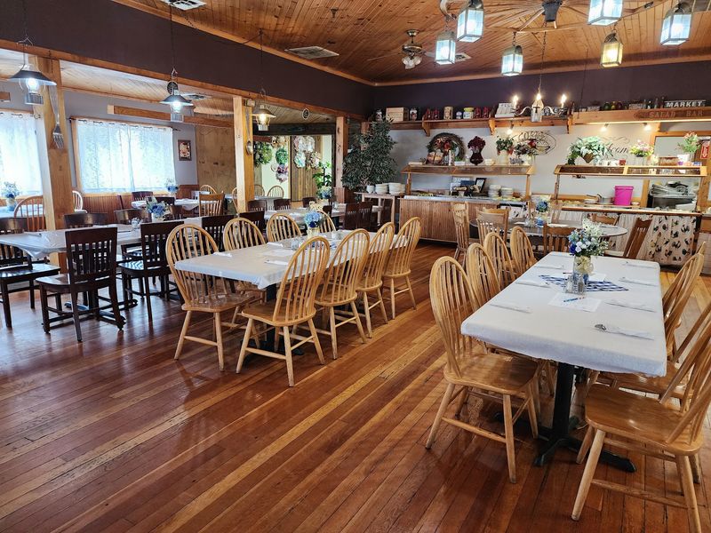 Dutch Village Restaurant