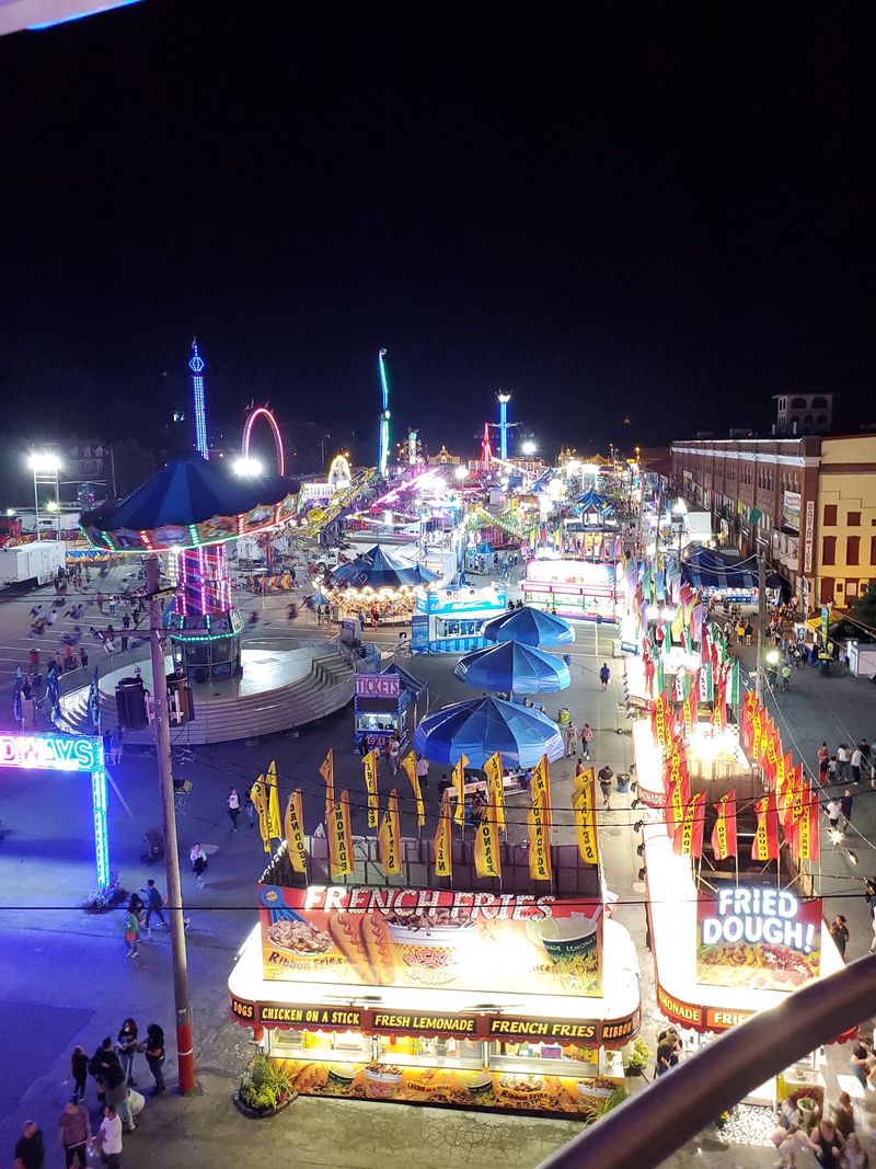 Live Entertainment And Shows