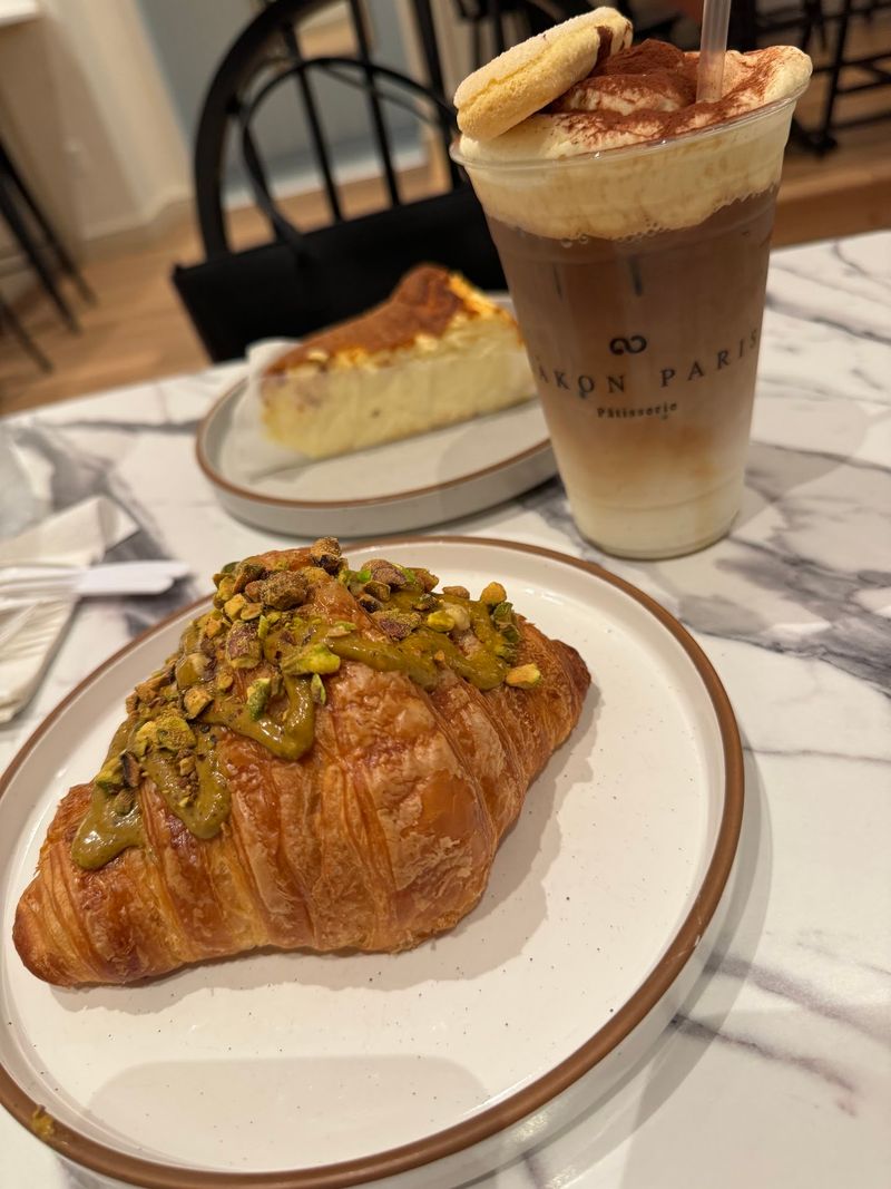 Lattes Worth Slowing Down For