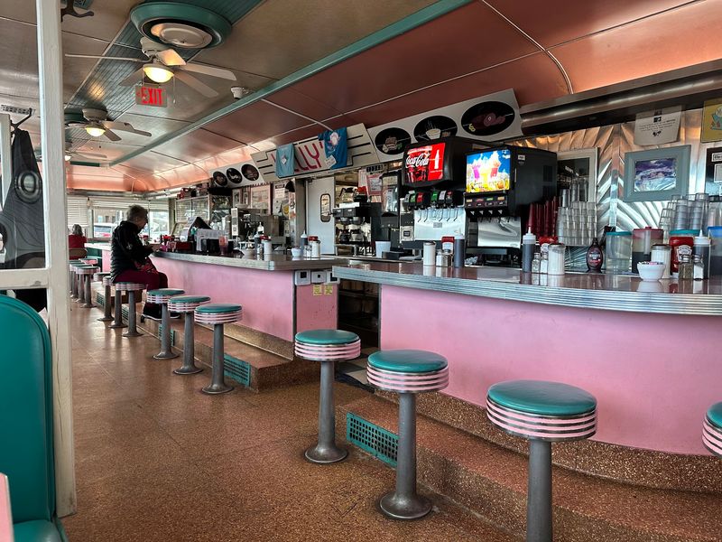 Kelly's Diner, Somerville