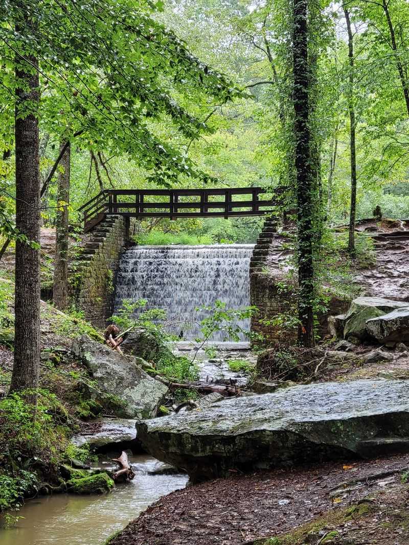 Bear Creek Outcropping Trail - Tishomingo State Park