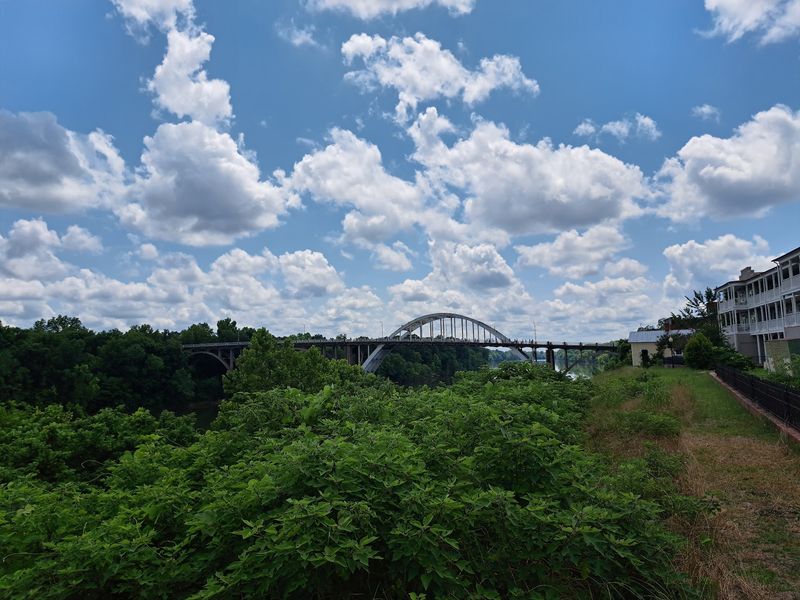 Riverfront Tranquility Along The Alabama