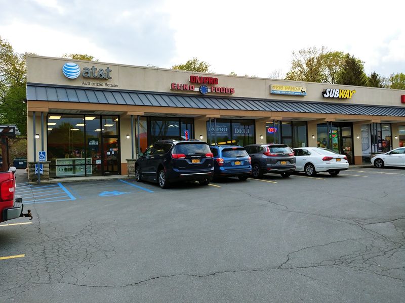 DNIPRO Euro Deli - Latham