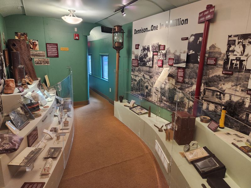 Galleries Built Inside Real Railcars