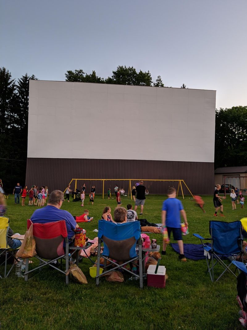 Silver Lake Twin Drive-In - Perry